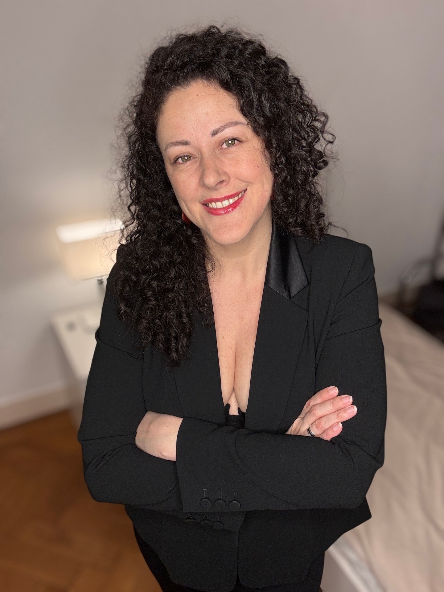 M. Sandra - Expert en Cartomancienne avec 15 ans d'expérience en cartomancie - Voyant disponible pour consultation par téléphone